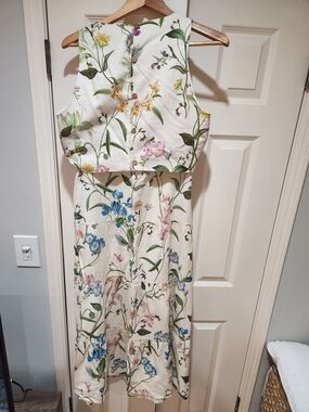 Camila Coelho Floral Skirt Set. Sz M . NEW Without Tag.